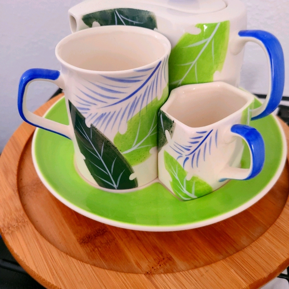 Hues n Brews Teaset. Teapot, cup and creamer